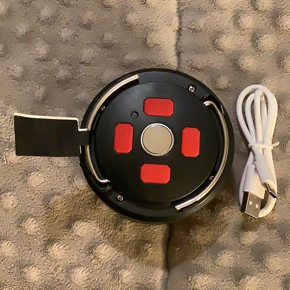 Hyper Tough 500-Lumen LED Rechargeable Portable Work Light with Speaker NWT - Picture 8 of 10